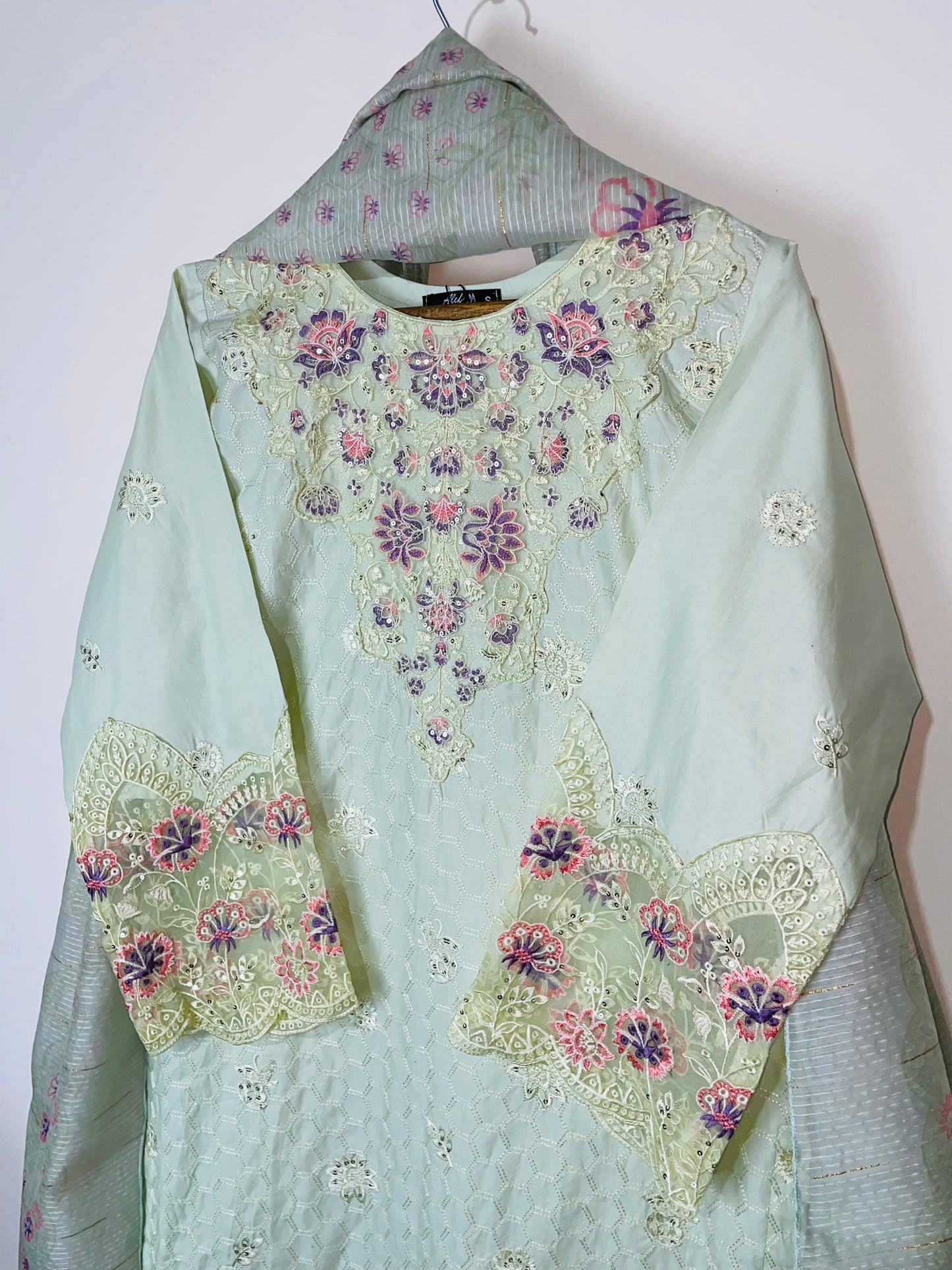 Winter Pearl 3PC - Embroidered Winter Cotton