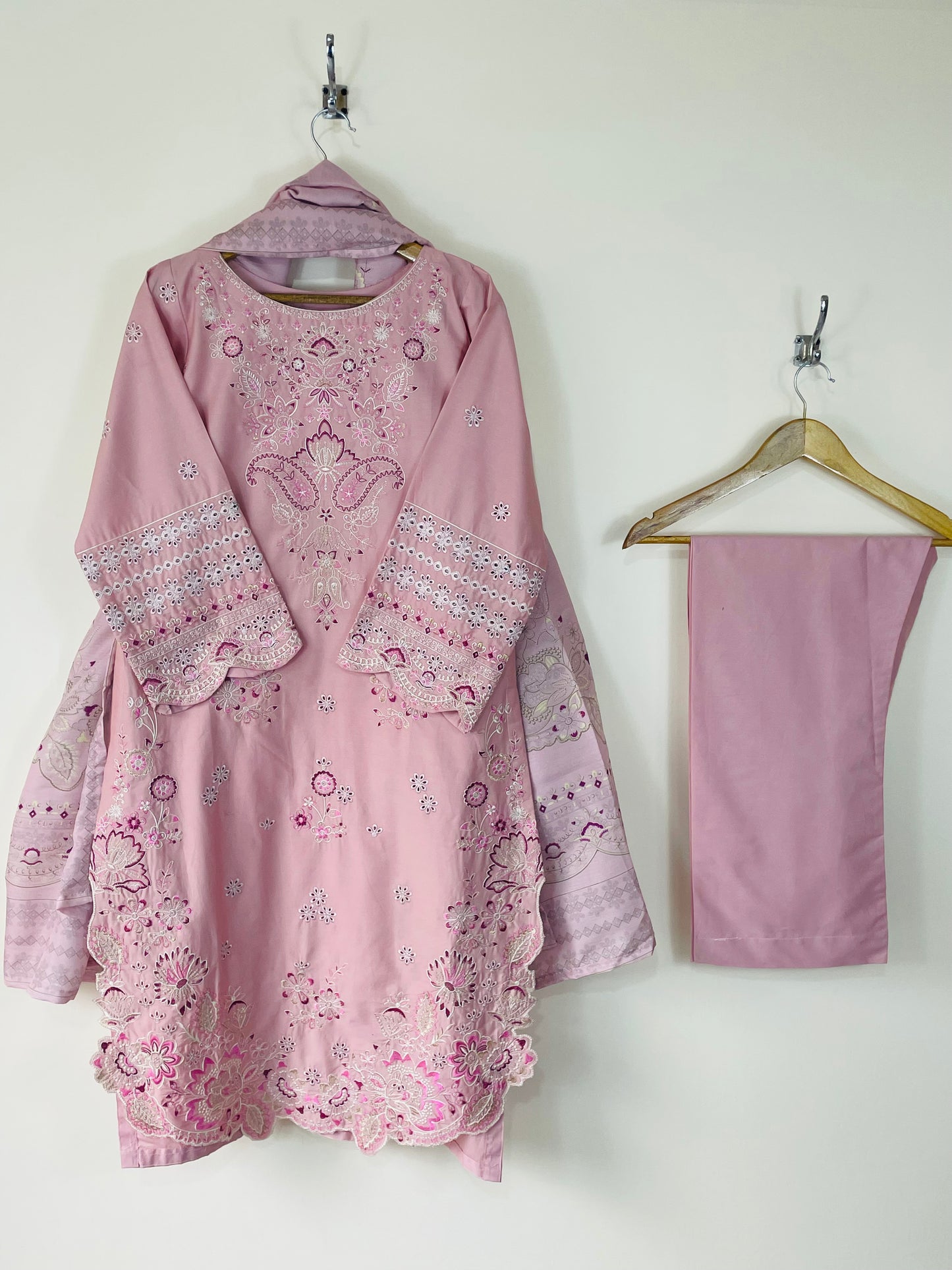 Blush Dust 3PC - Embroidered Winter Cotton